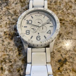 Nixon 51-30 needs battery!